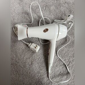 T3 featherweight hair dryer